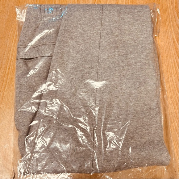 Nike Men's Gray Tapered Leg Sweatpants - Picture 4 of 6